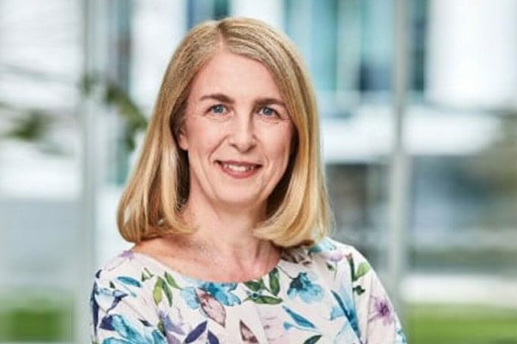 Dr Jana Yanova crop photo